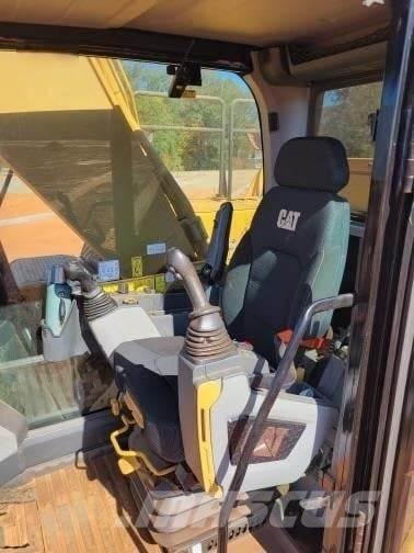 CAT 340 Crawler excavators