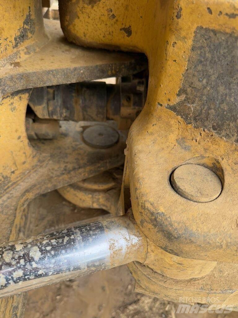 CAT 518 Skidders