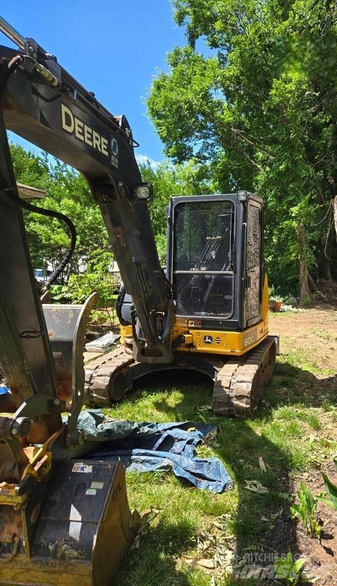 CAT 60 Mini excavators < 7t