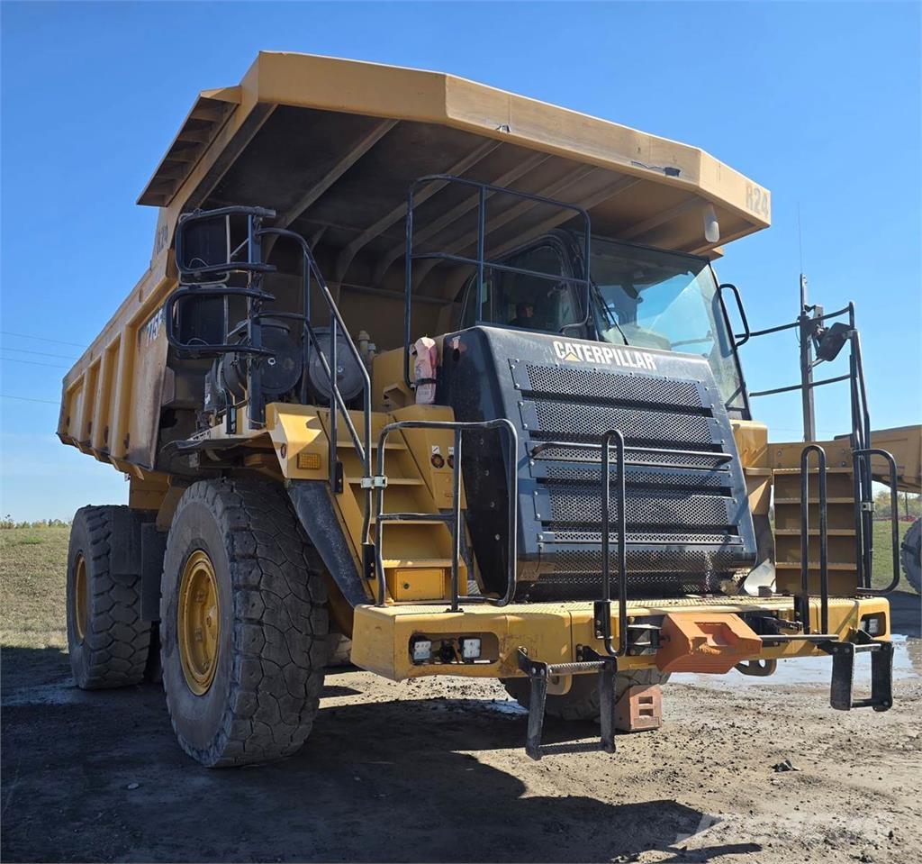 CAT 775F Articulated Haulers