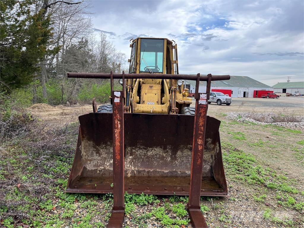 CAT 930 Wheel loaders