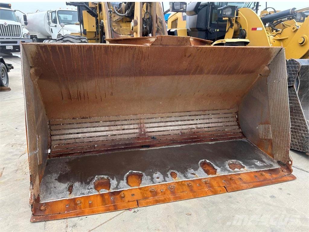 CAT 938M Wheel loaders