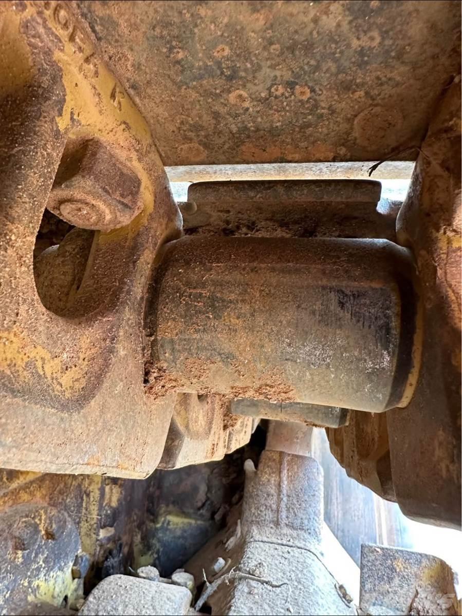 CAT 963 Crawler FEL's