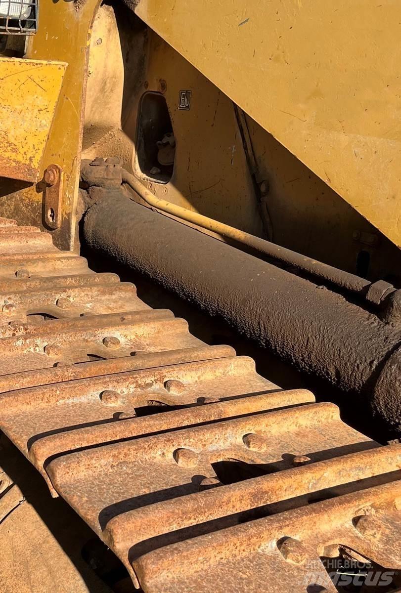 CAT 963C Crawler FEL's