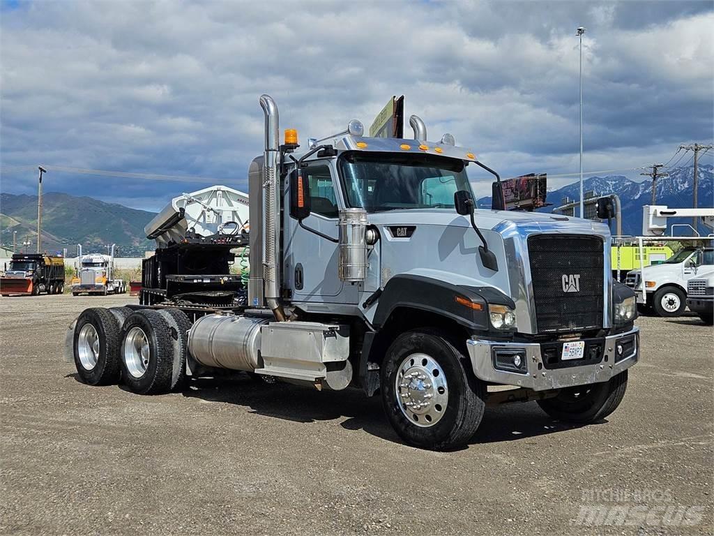 CAT CT680L Truck Tractor Units