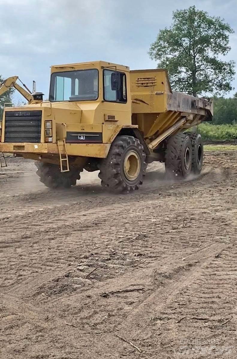 CAT D250B Articulated Haulers