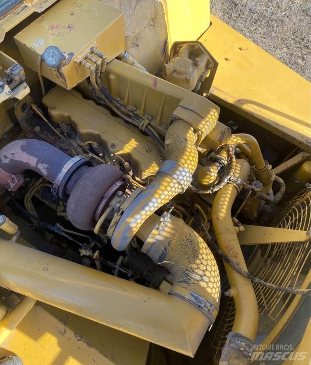 CAT D250B Articulated Haulers