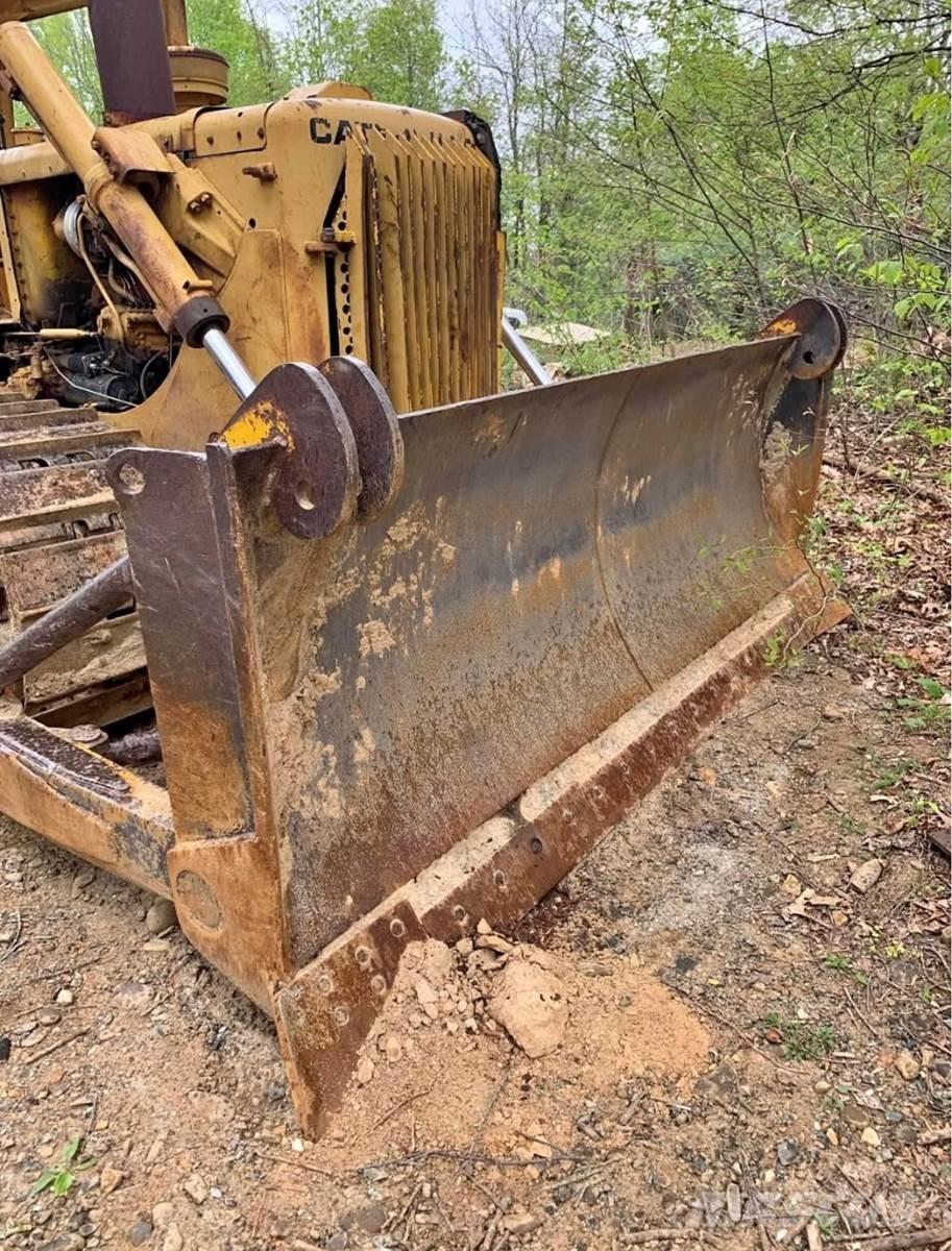 CAT D6C Crawler dozers