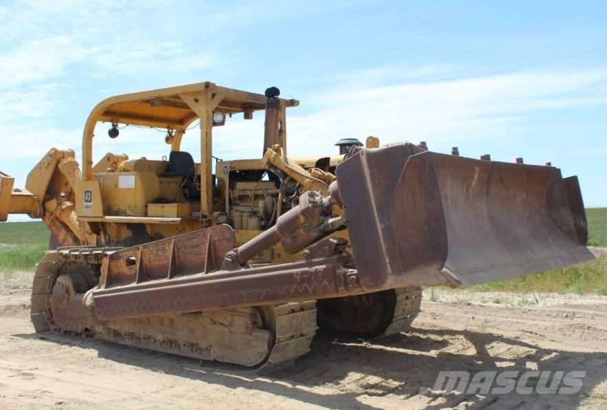 CAT D8H Crawler dozers