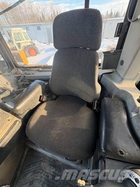 CAT D8T Crawler dozers