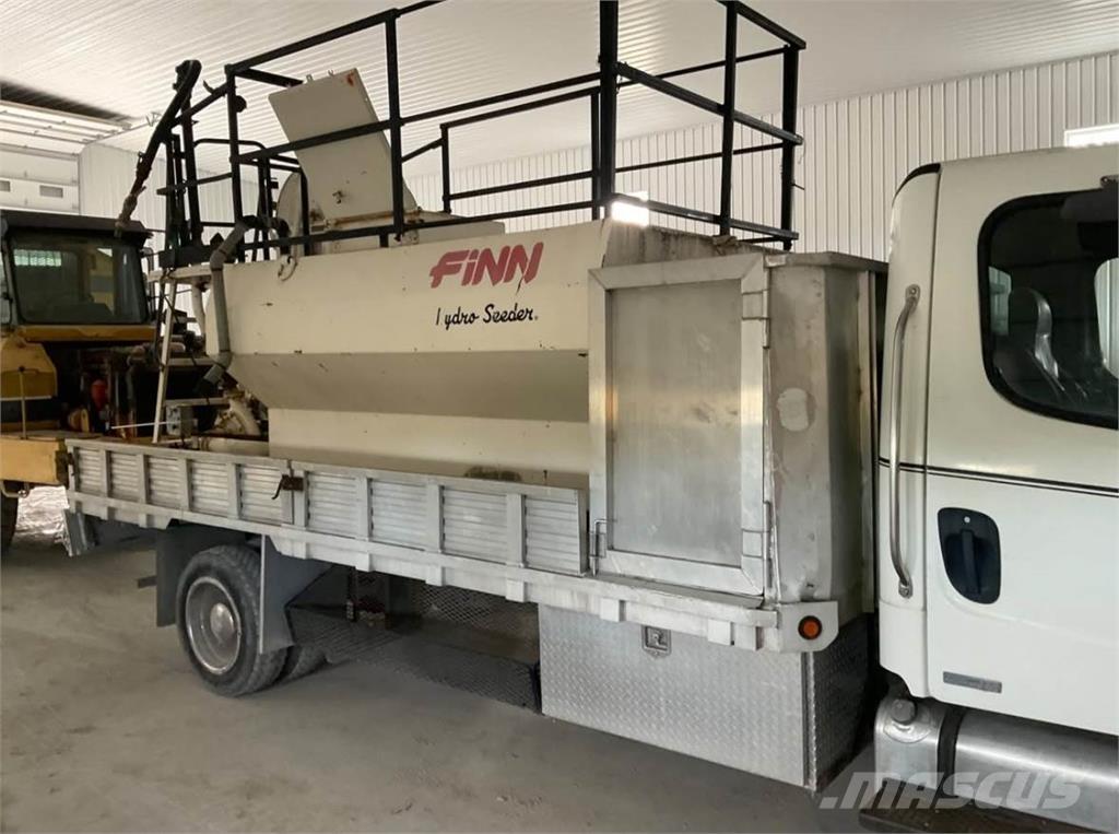 Finn T120 Receiving hoppers, blowers and elevators