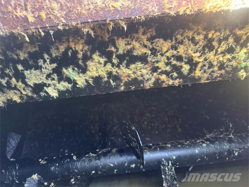 Finn T170 Receiving hoppers, blowers and elevators