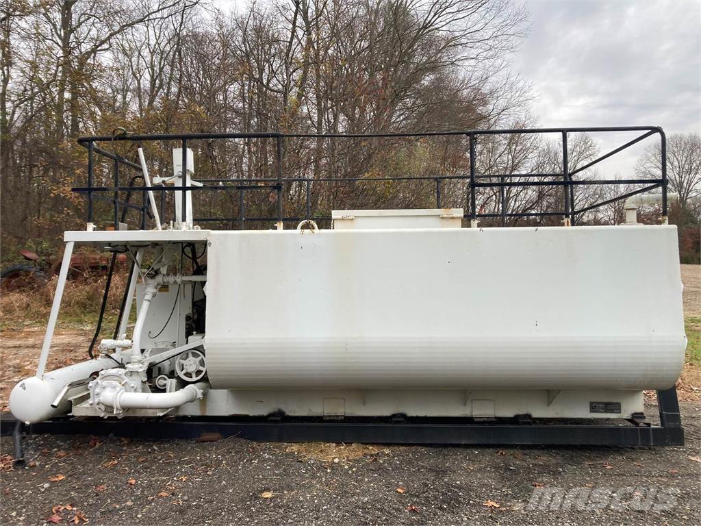 Finn T240 Receiving hoppers, blowers and elevators