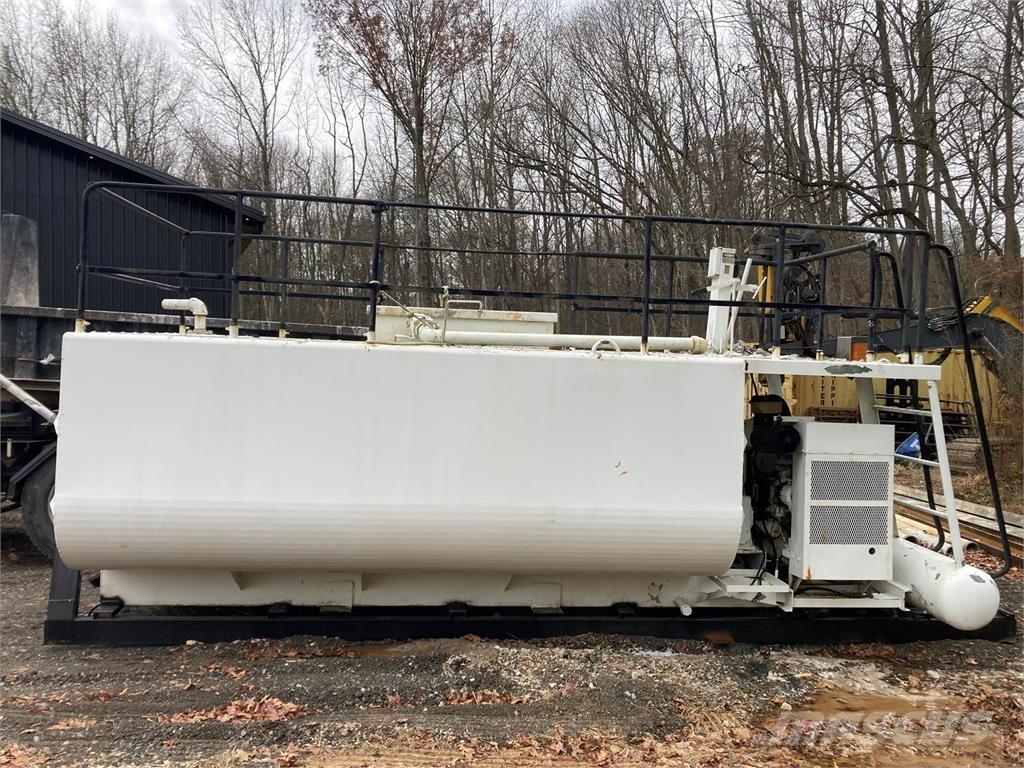 Finn T240 Receiving hoppers, blowers and elevators