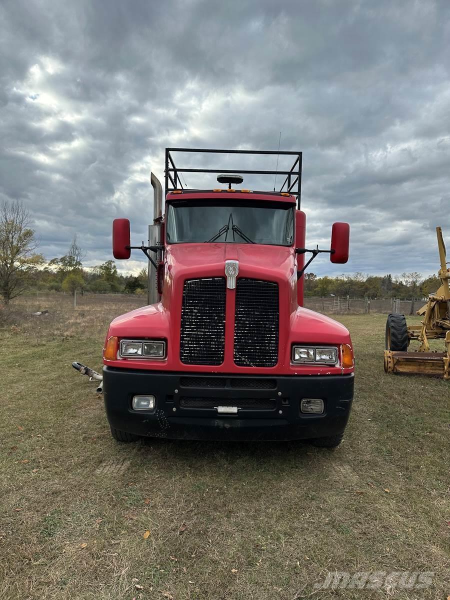 Finn T330 Receiving hoppers, blowers and elevators