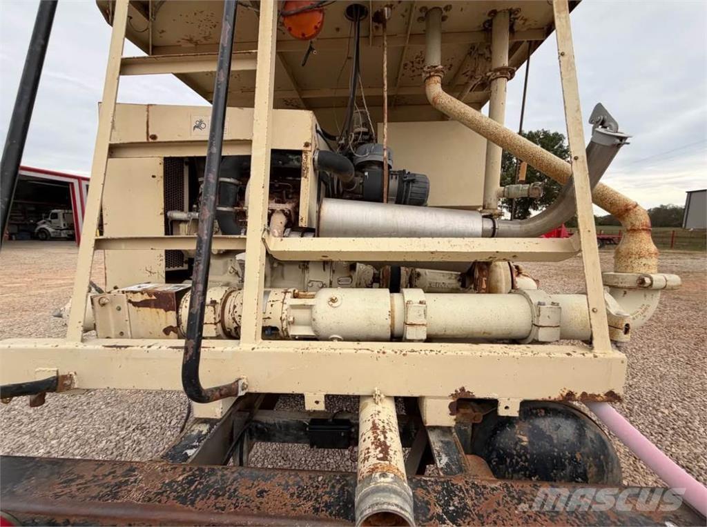 Finn T330 Receiving hoppers, blowers and elevators