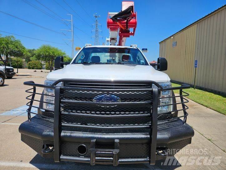 Ford F-550 Truck mounted aerial platforms