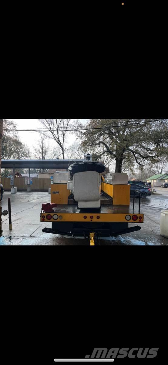 Ford F-550 Truck mounted aerial platforms