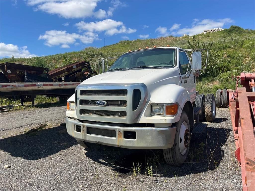 Ford F-650 Chassis Cab trucks