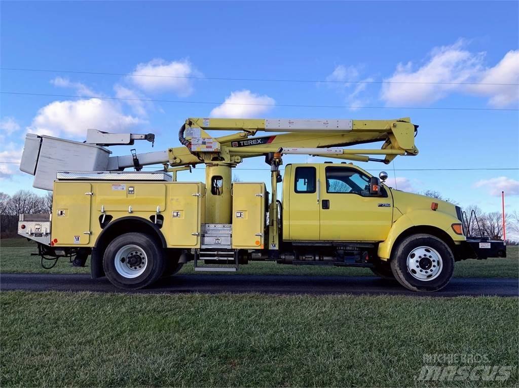 Ford F-750 Truck mounted aerial platforms