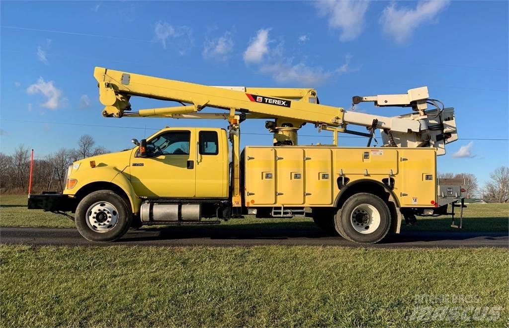 Ford F-750 Truck mounted aerial platforms