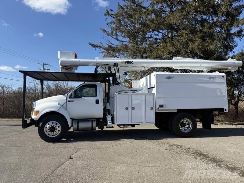 Ford F-750 Truck mounted aerial platforms