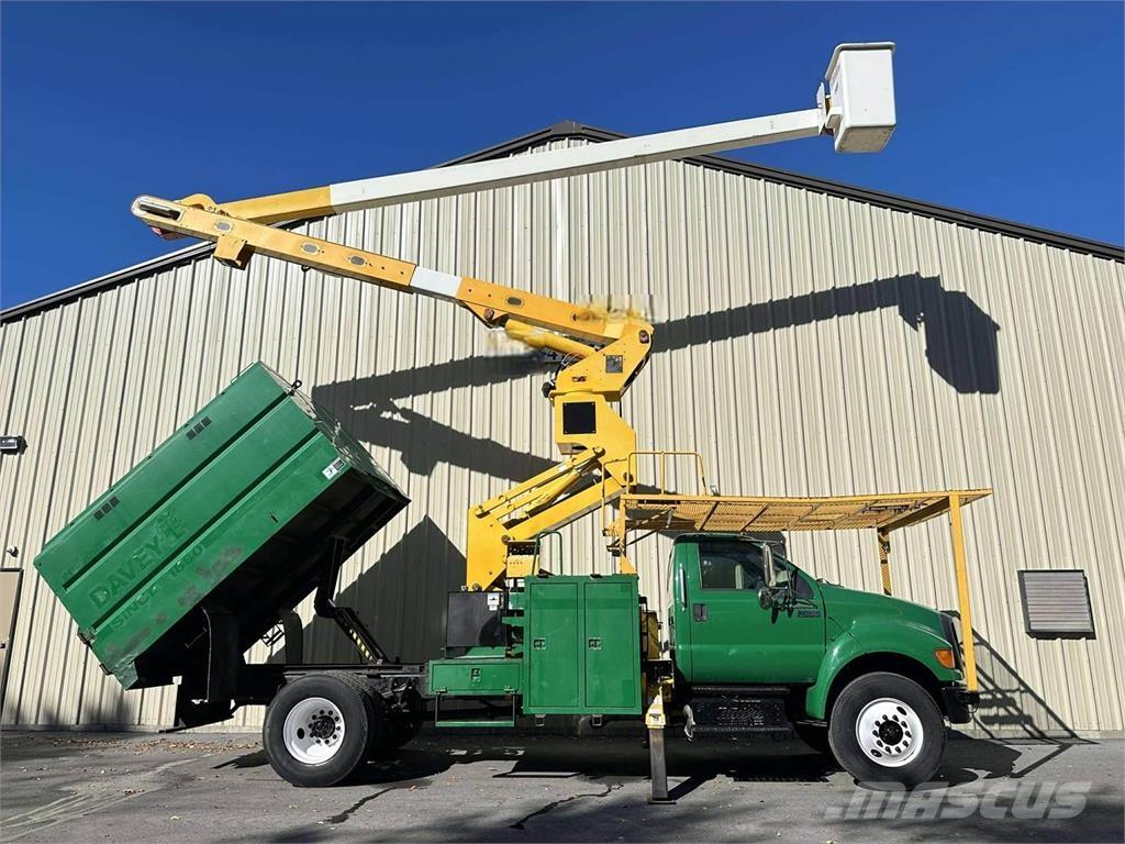 Ford F-750 Truck mounted aerial platforms