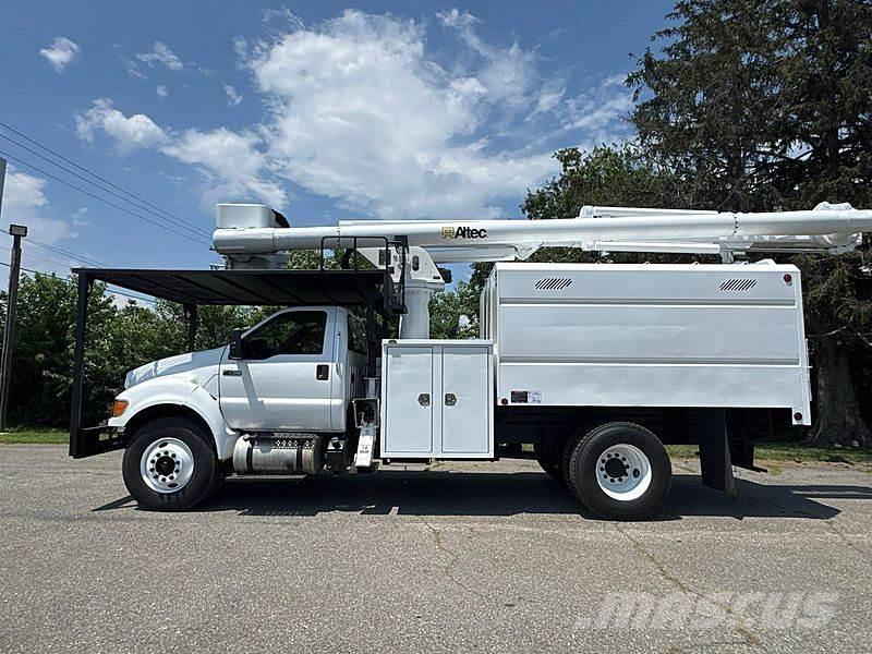 Ford F-750 Truck mounted aerial platforms