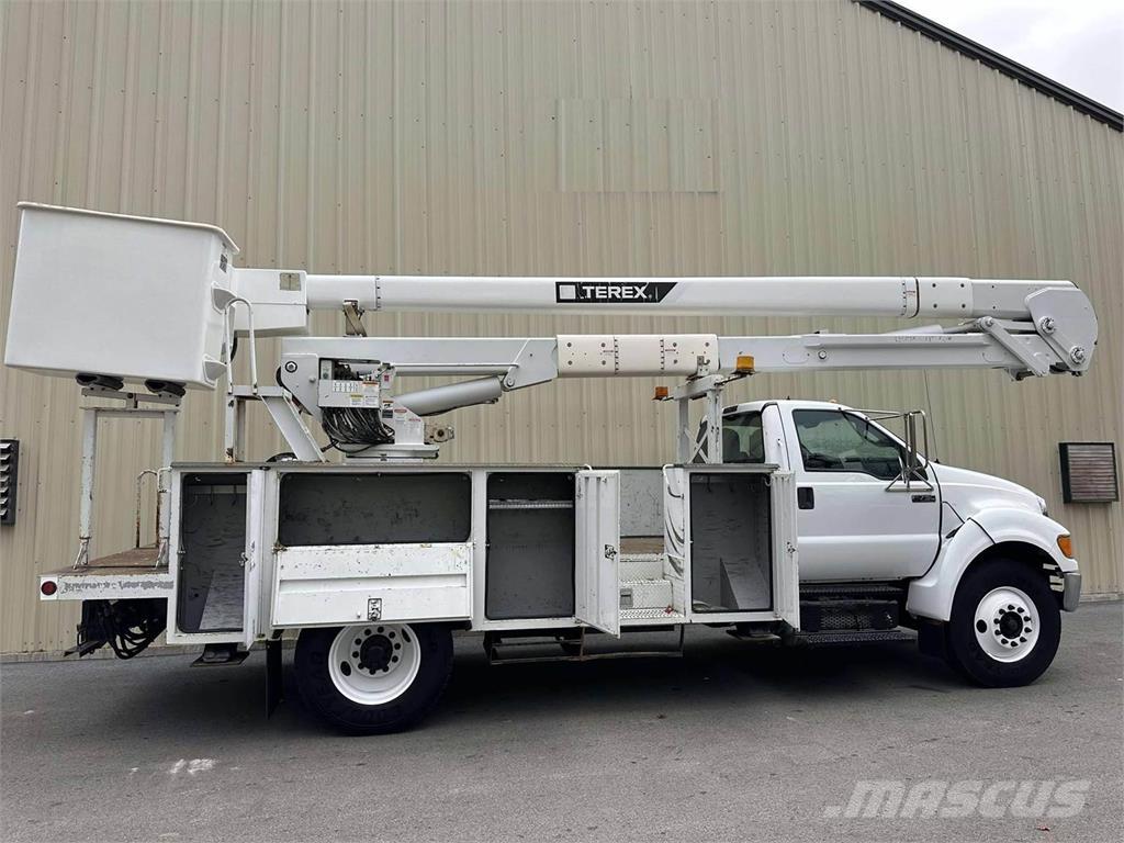 Ford F-750 Truck mounted aerial platforms