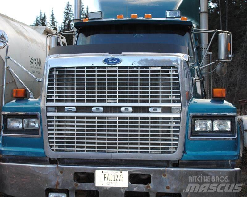 Ford LTL9000 Truck Tractor Units