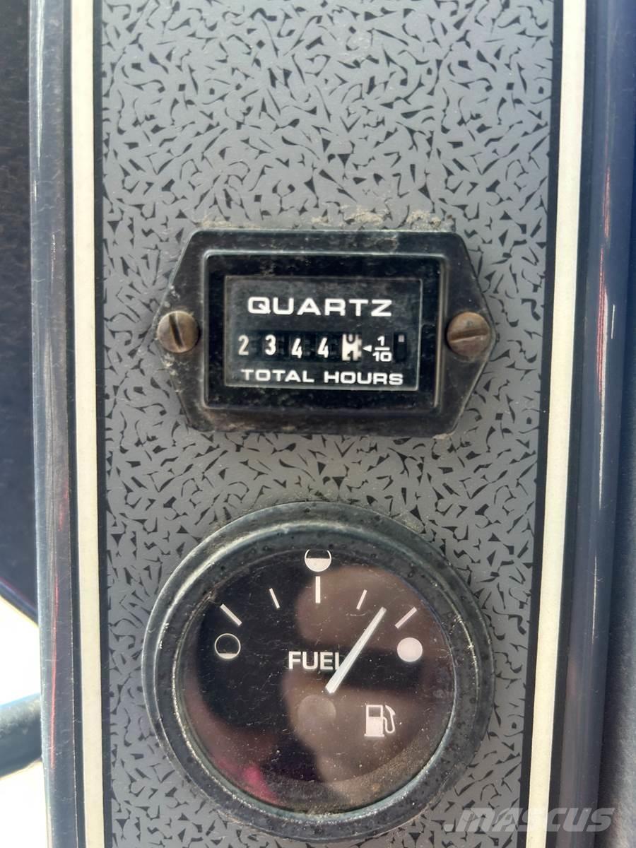 Gehl 5640E Crawler FEL's