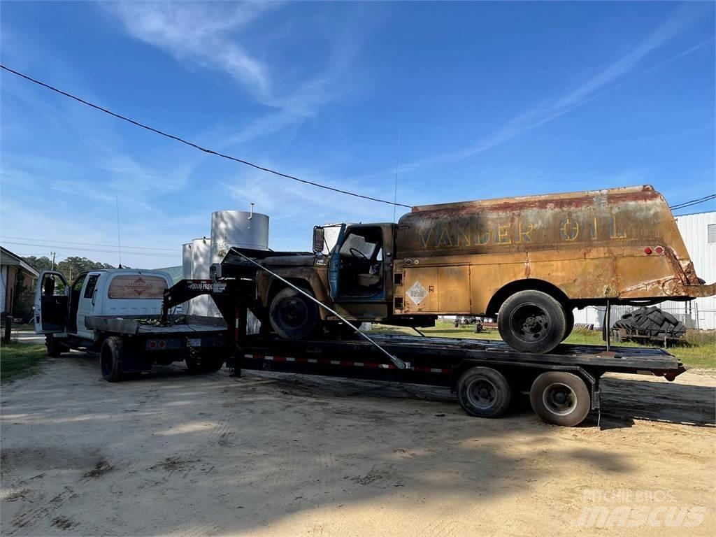 GMC C4500 Flatbed/Dropside trucks