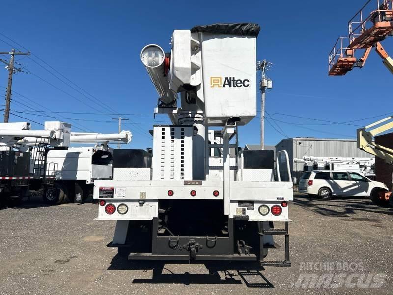 GMC C7500 Truck mounted aerial platforms