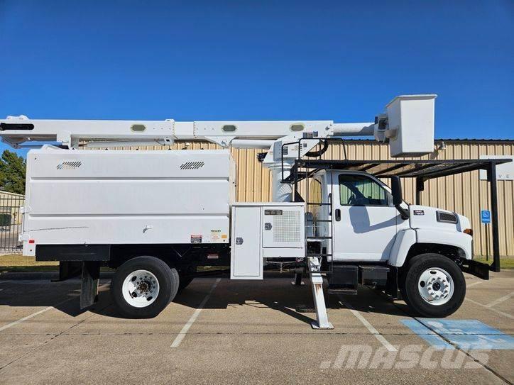 GMC C7500 Truck mounted aerial platforms
