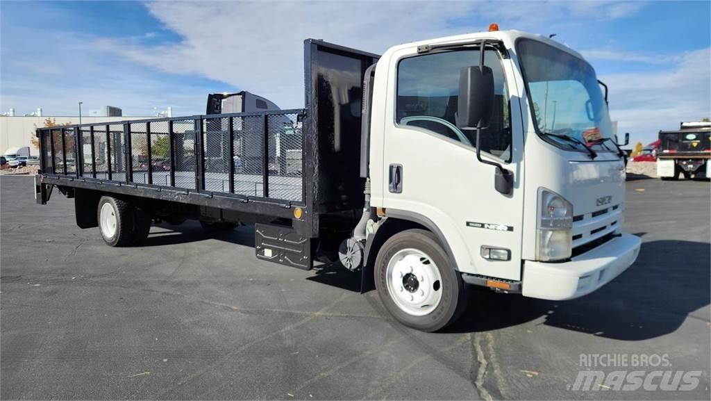 Isuzu NRR Livestock carrying trucks