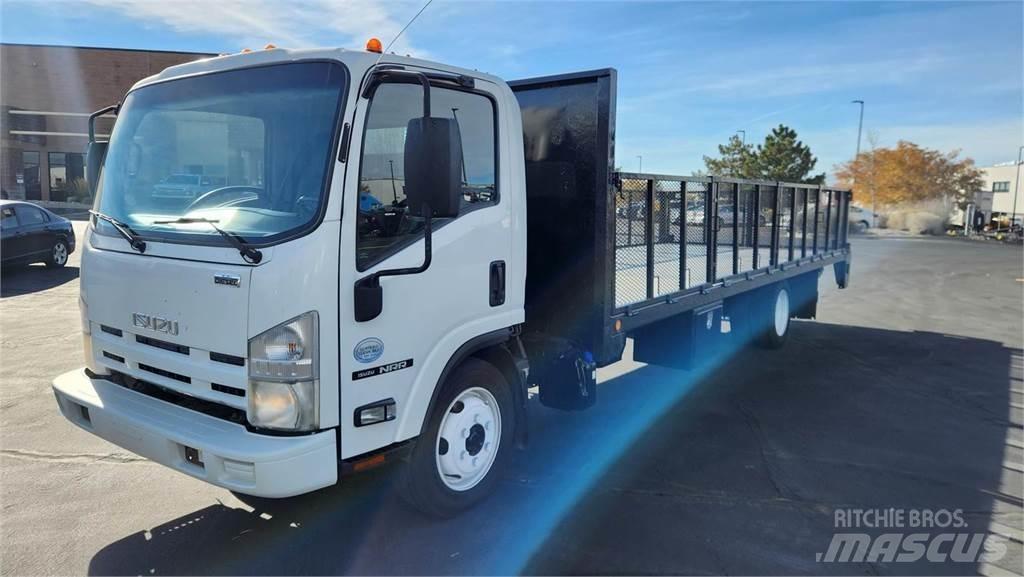 Isuzu NRR Livestock carrying trucks
