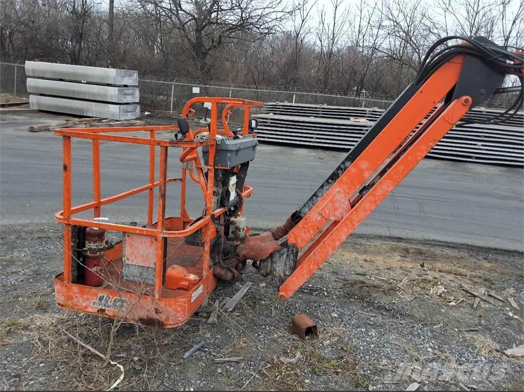 JLG 600AJ Articulated boom lifts