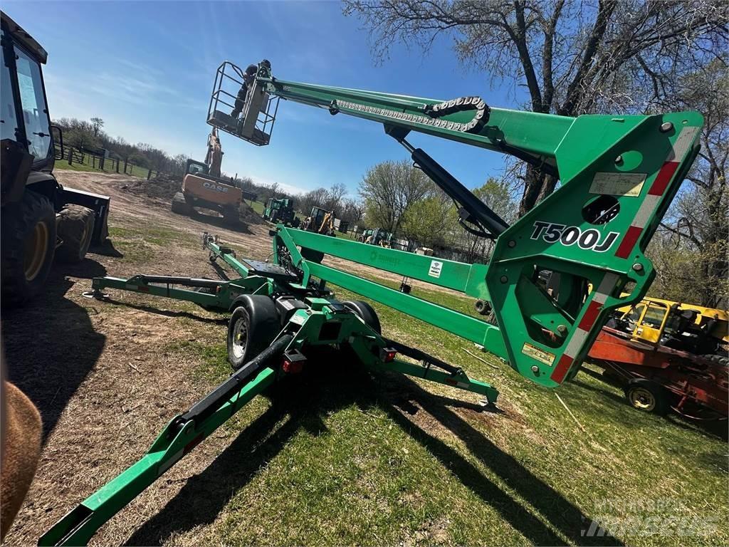 JLG T500J Trailer mounted aerial platforms
