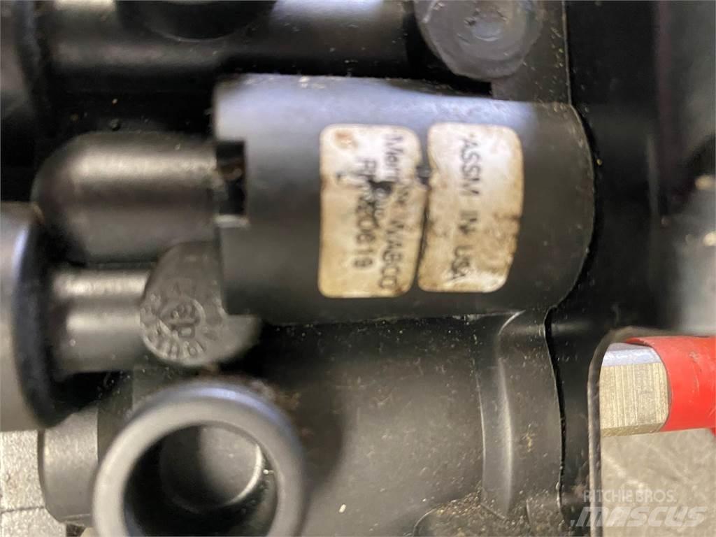 Meritor  Other components