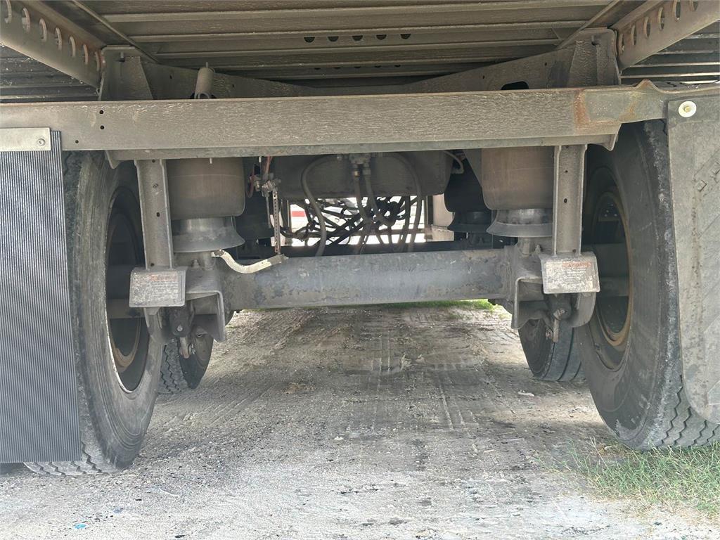 Wabash  Van Body Trailers