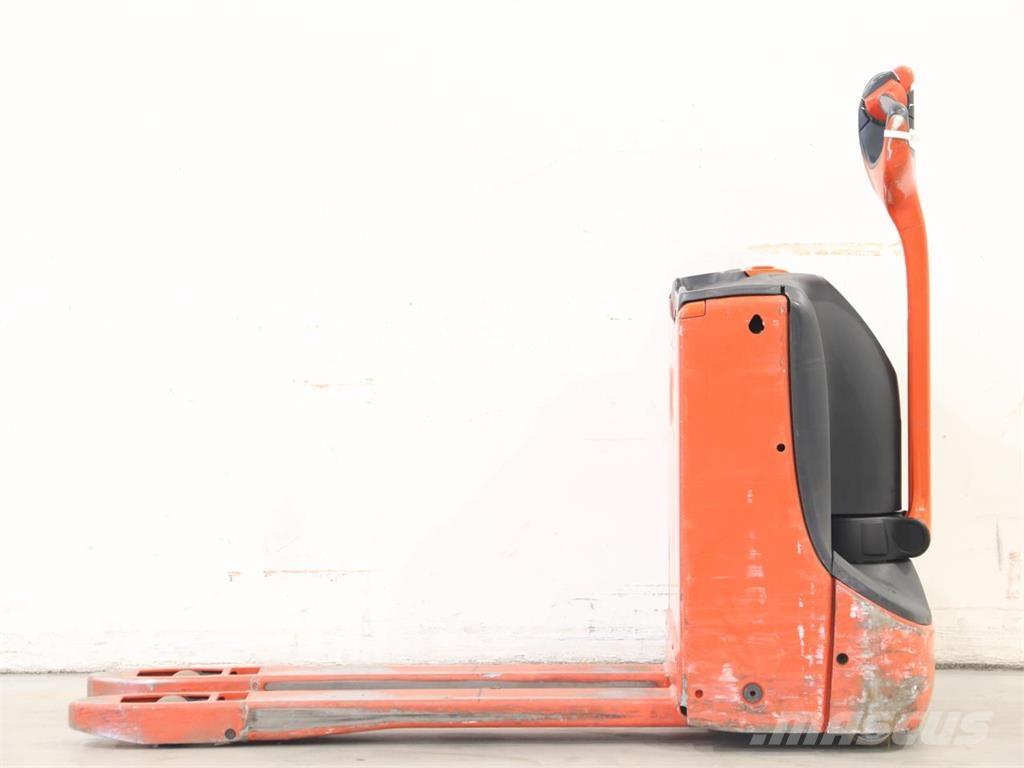 Linde T16/1152-02 Pedestrian stacker