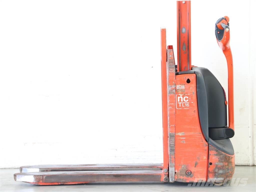 NCN TL16/1152-00 Pedestrian stacker