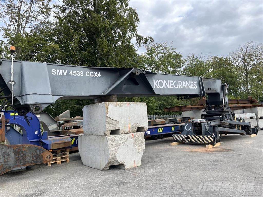 SMV 4538 CCX4 Reach truck