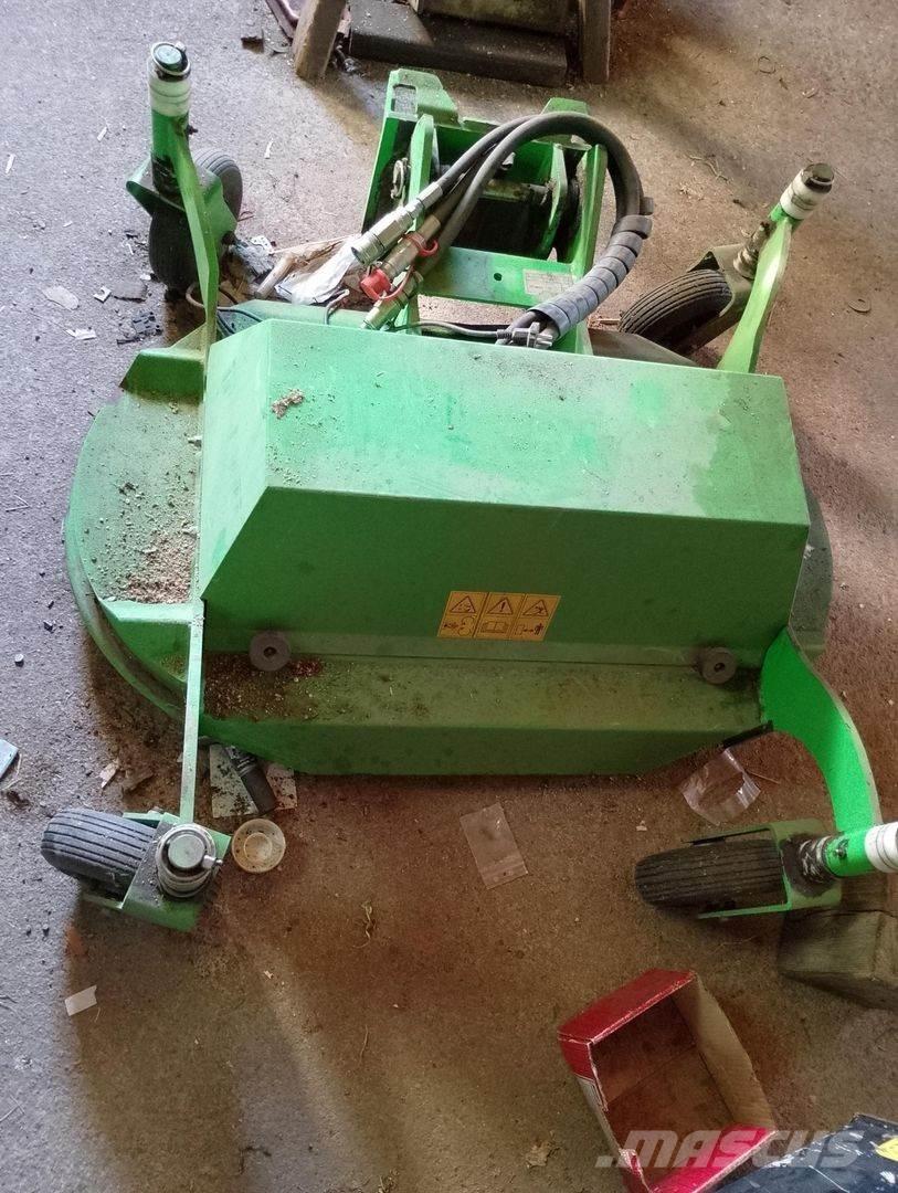 Avant 220 Other groundscare machines