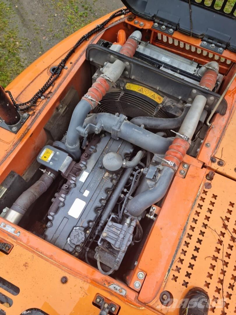Doosan 160 LC Crawler excavators