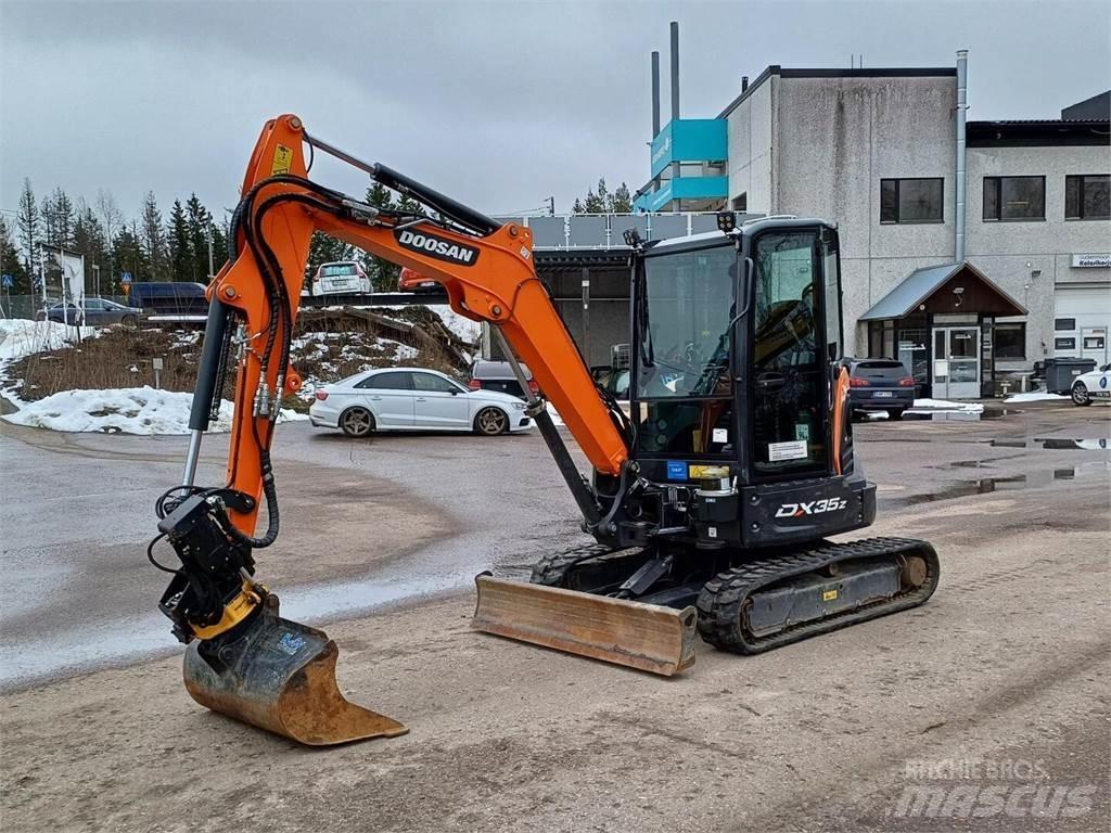 Doosan DX 35 Z Mini excavators < 7t