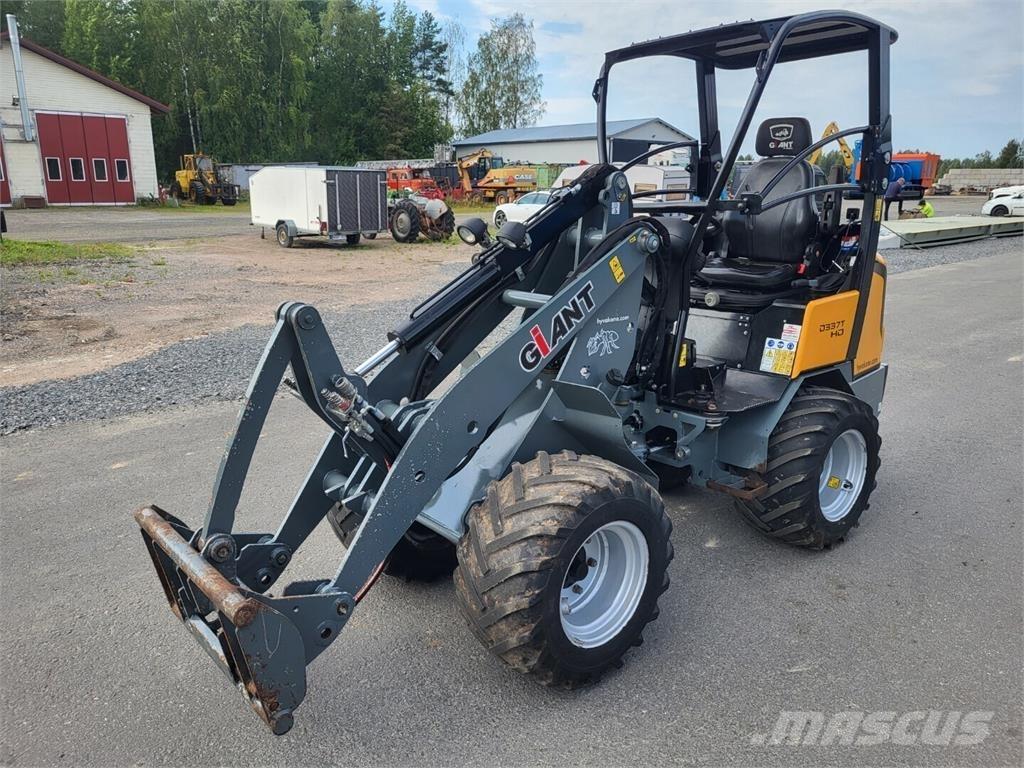 GiANT D337T Other farming machines