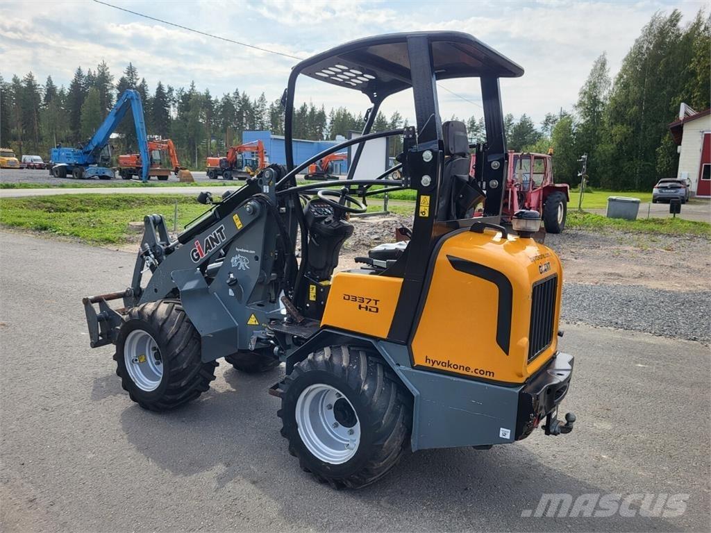 GiANT D337T Other farming machines
