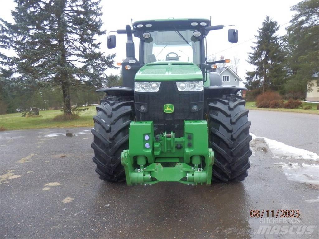 John Deere R8270 Tractors