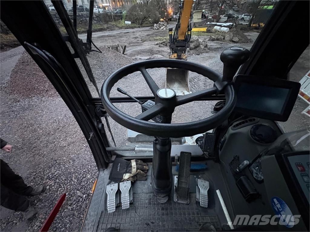 Liebherr A914 Wheeled excavators